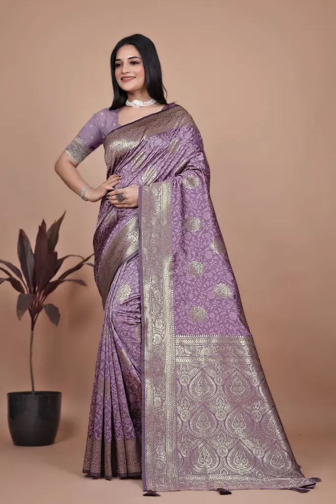 Fabric: Premium Banarasi SilkDesign: All-over Intricate Weaving with Elegant Pallu and Border (57)